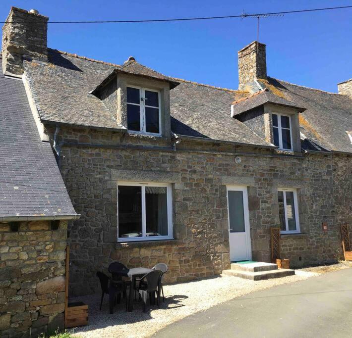 Maison Au Calme Recemment Renovee Lescouet-Jugon Exterior photo
